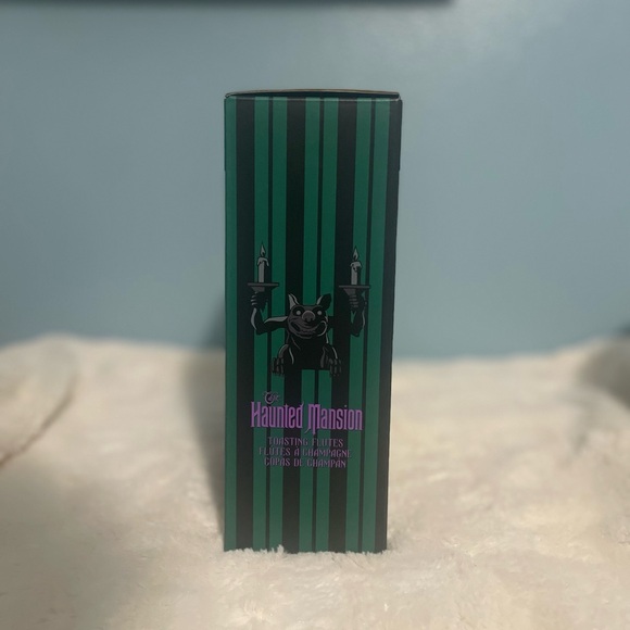 NEW Haunted Mansion’s Toasting Flutes 🥂 - Picture 3 of 5